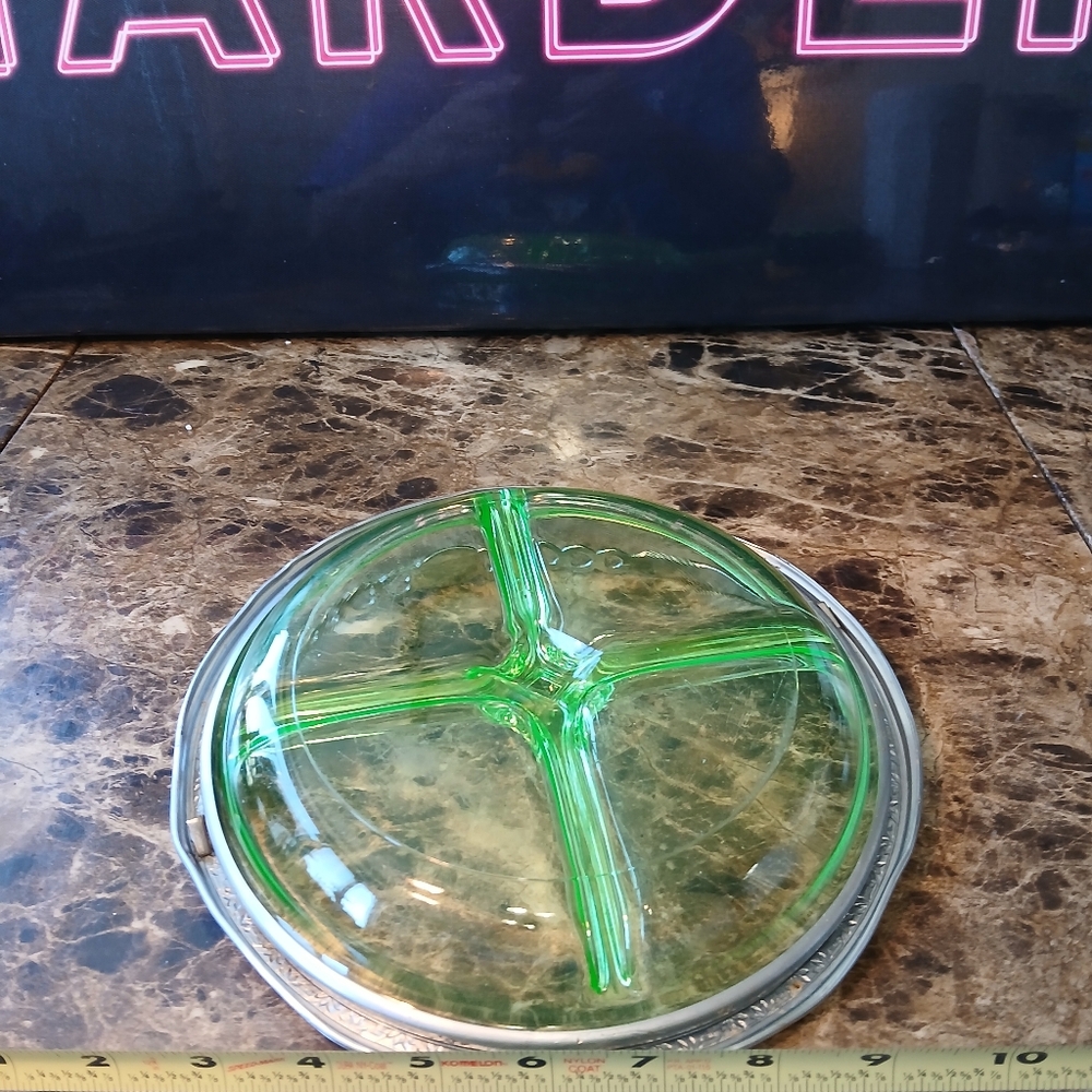 Green Uranium Vaseline Glass Relish Candy Nuts Dish 4 Part Divided DepressionT - Picture 9 of 11